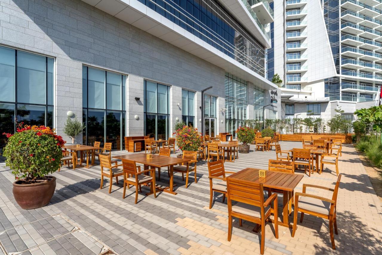 Hotel Radisson Dubai Damac Hills Exteriér fotografie